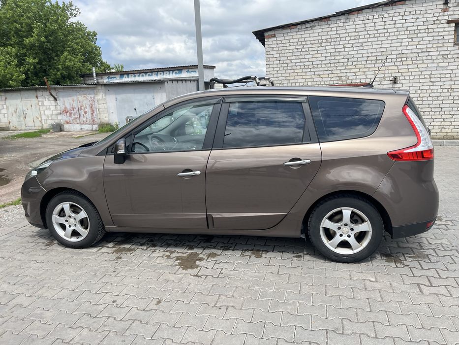 Продам авто з пробігом Renault Grand Scenic