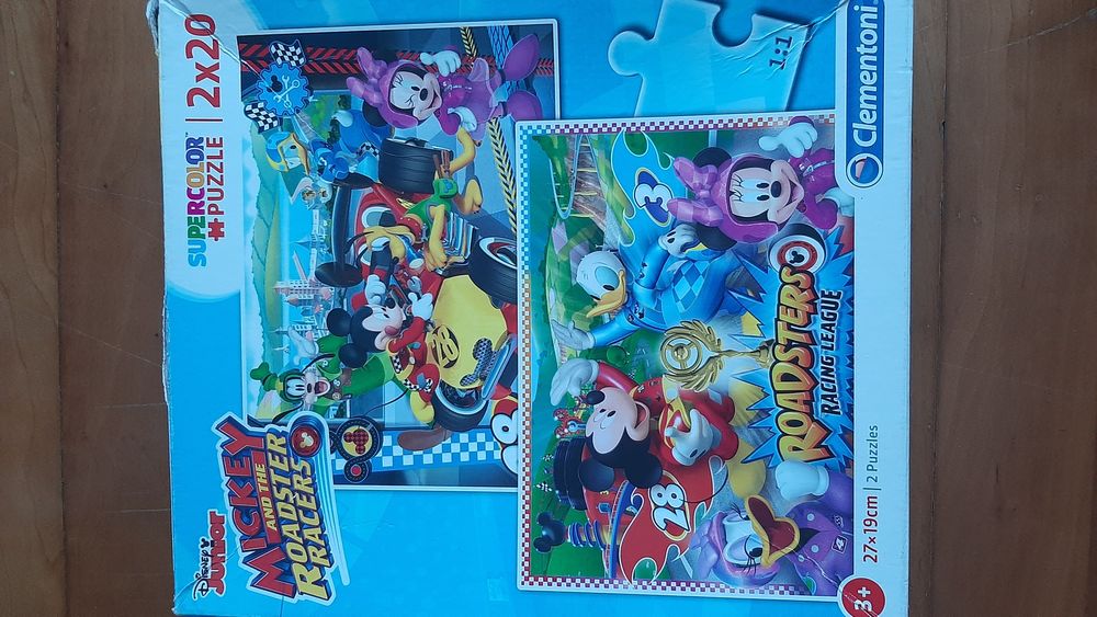 2 puzzles Disney