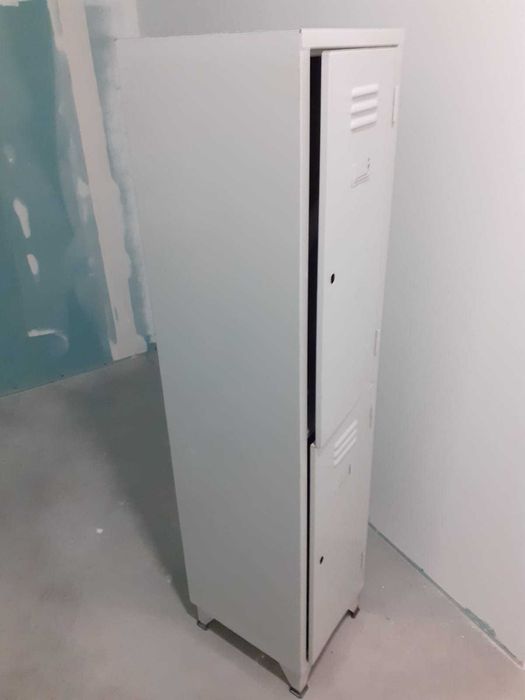 Conjunto de cacifos/armários inox (3) + 1 individual