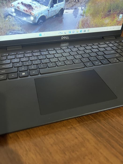 ІГРОВИЙ Dell 3520/ i-5(11пол)/16 Gb/256Gb/вк IRIS XE