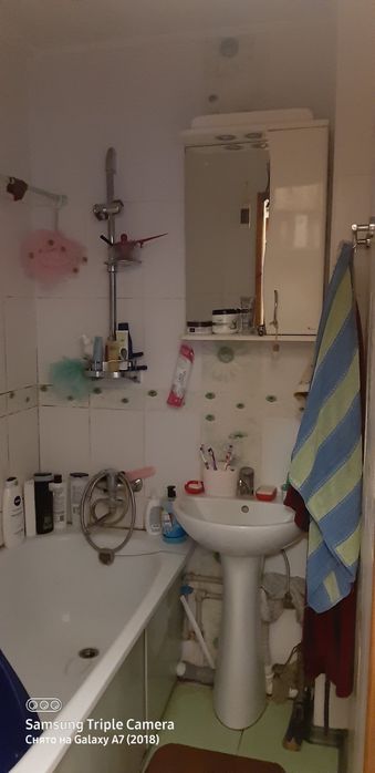 Продам или обменяю на машину 3-х комнатную квартиру на Артёма