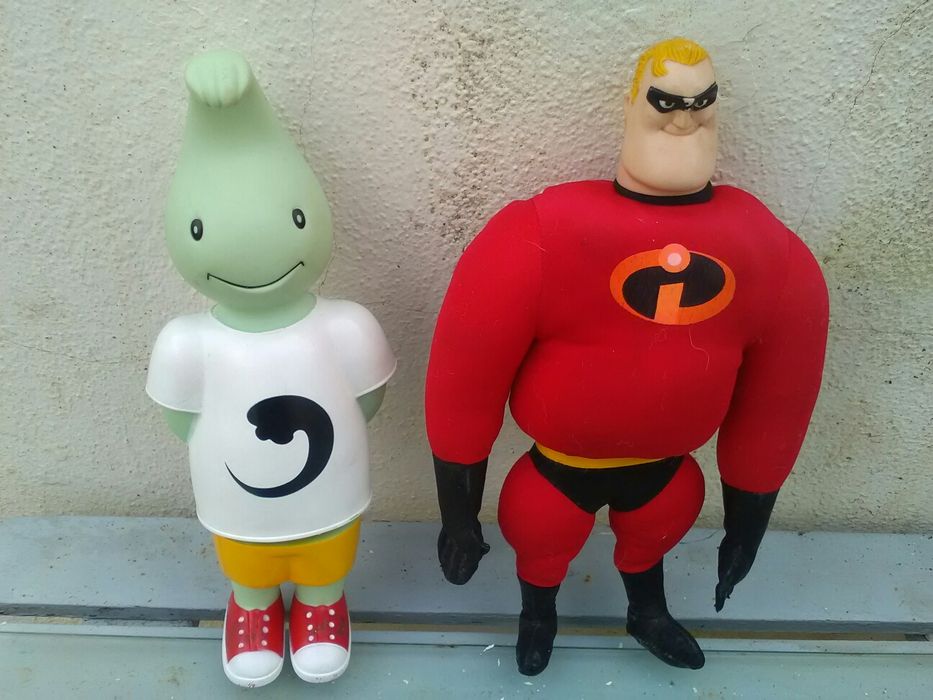 Figuras grandes  Incriveis + Homem Aranha e outros