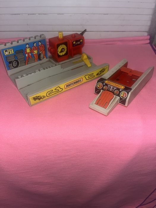 Vintage Matchbox Gas Station 1985
