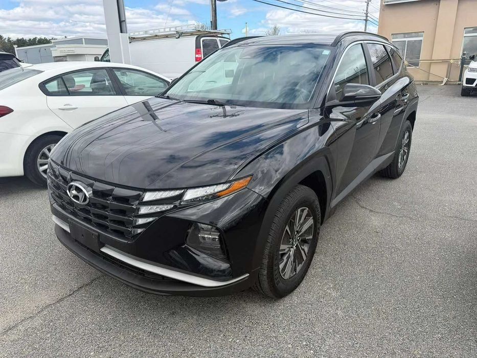 Hyundai Tucson Luxury Hybrid      2022