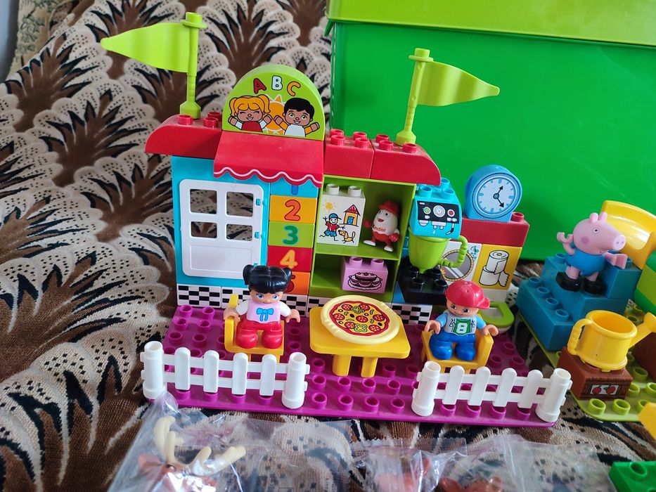 Lego Duplo конструктор дитячий садок в контейнері