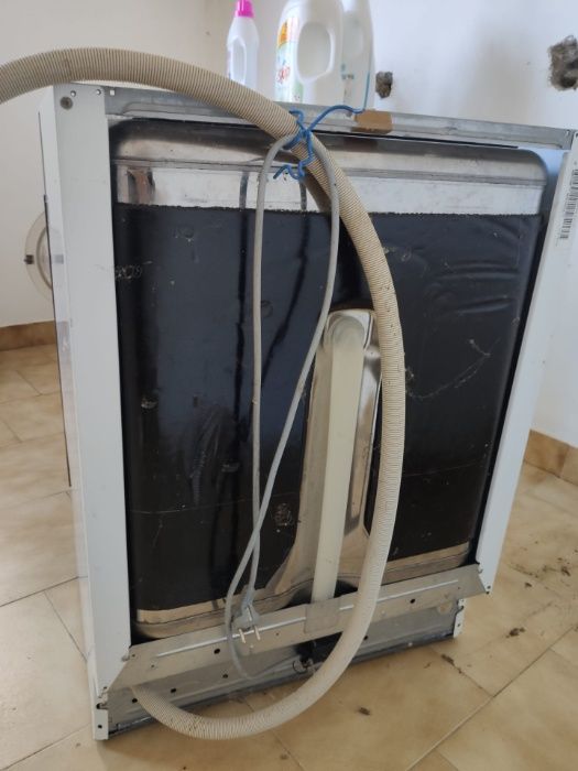 Maquina lavar loica Ariston LSV 61/1 (pecas)