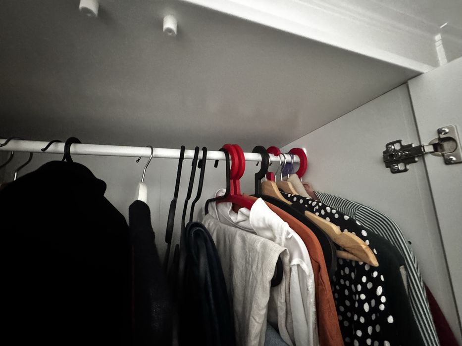 Roupeiro IKEA BRIMNES 3 portas com espelho