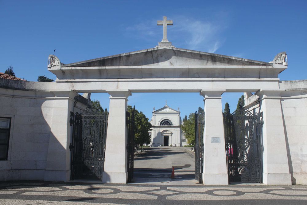 JAZIGO - Cemitério dos Prazeres, Lisboa. Excelente Oportunidade