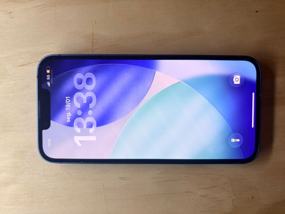 iPhone 13 - 128GB - Cor Azul  Estado: Usado, em ótimo estado!