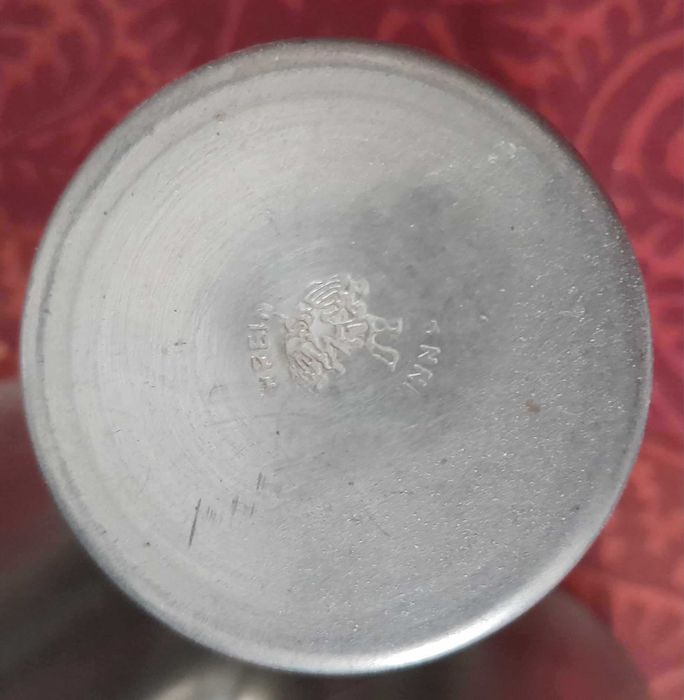 Copos em latão / estanho  - Estilo medieval