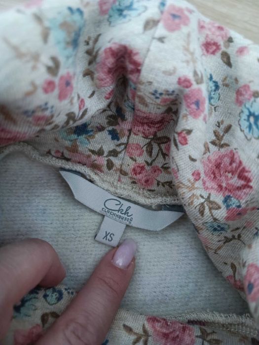 Bluza golf damska XS beżowa w kwiaty ciepła House