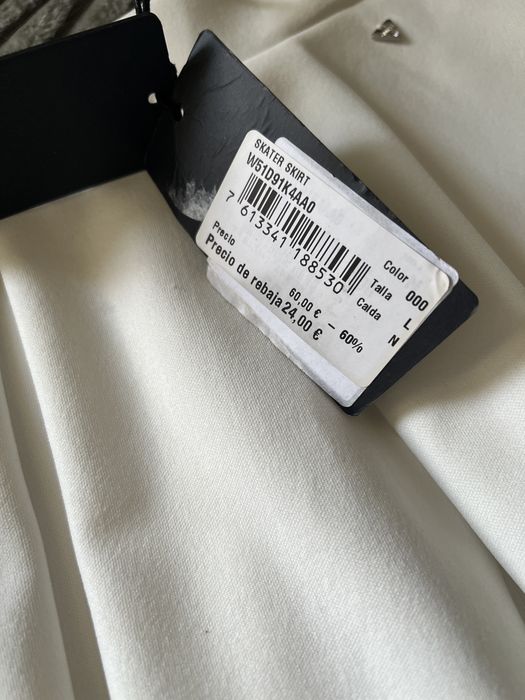 Юбка нова Guess