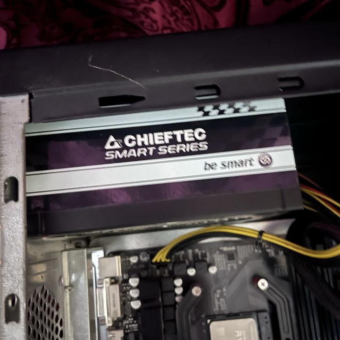 Блок питания Chieftec 600w