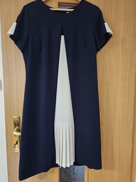 Sukienka elegancka granatowa z białym r.42