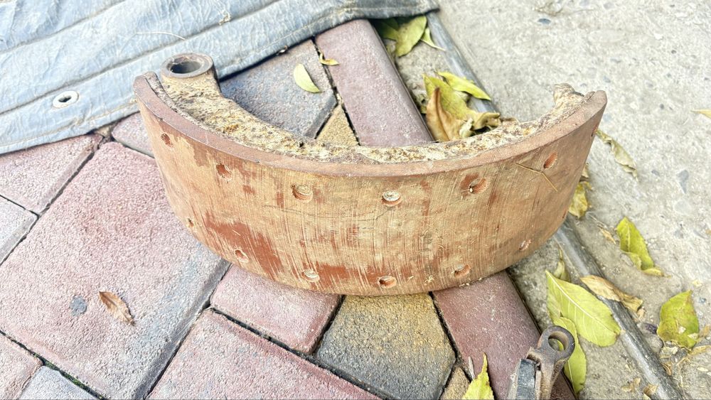 Колодки гальмівні урал