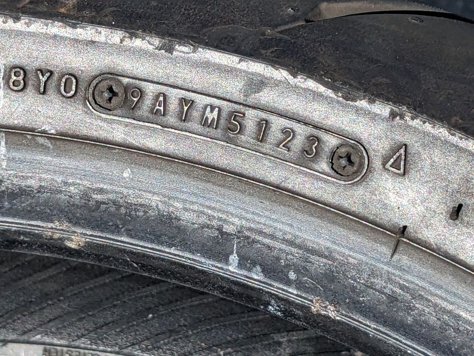 Мотошини - ContiSportAttack 1, Dunlop Sportmax gpr300f