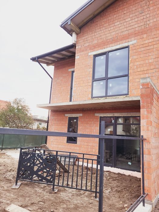 Продаж котеджів смт.Брюховичі