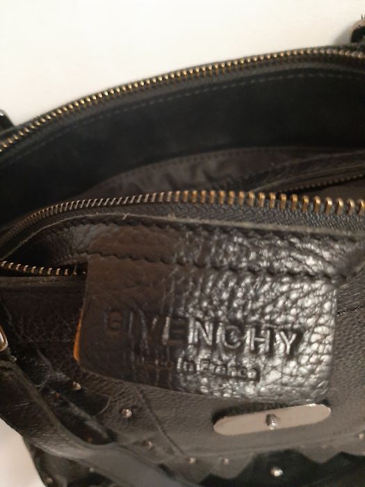 Кожаная женская сумка  DIVENCHY франция
