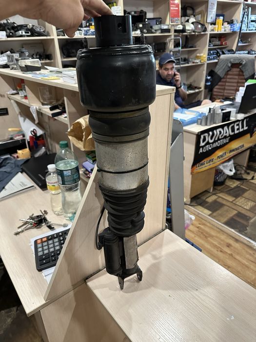 A2113208413 амортизатор пневмо пневмостойка Mercedes W211 C219 CLS