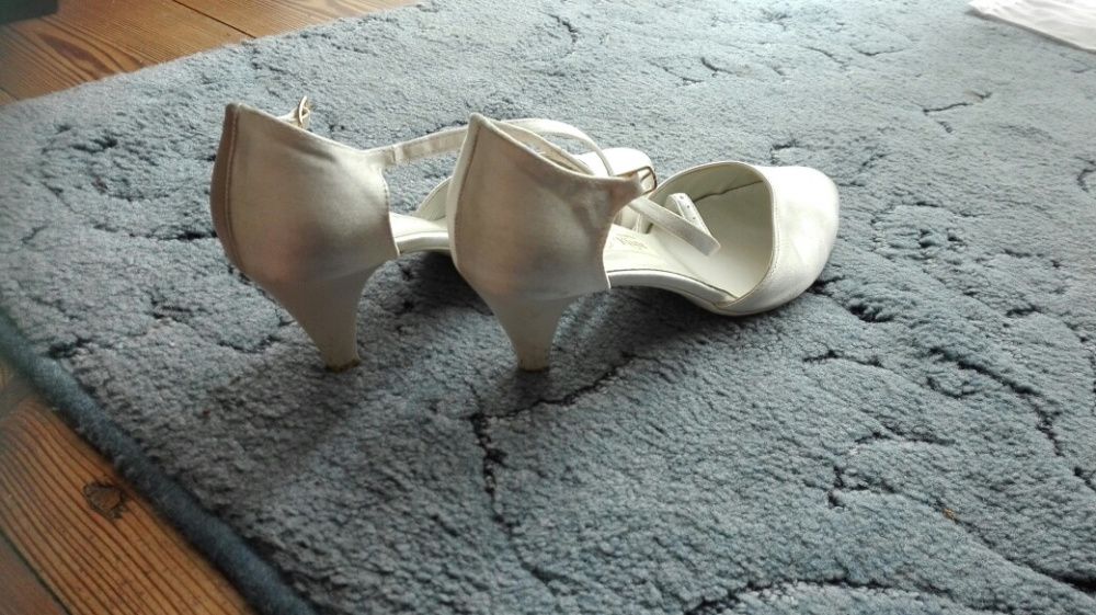 Buty ślubne satynowe rozm. 40