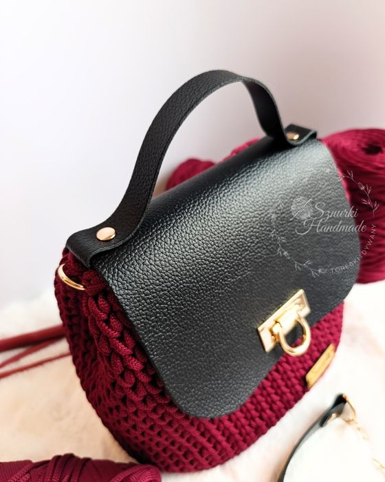 Torebka Kuferek bordo czarny