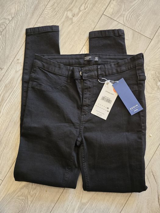 Spodnie z metką Sinsay 42