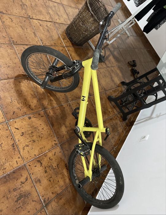 Bicicleta BMX Freestyle – Muito Robusta e Reforçada