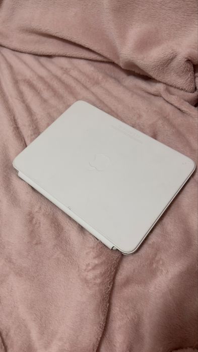 Apple Magic Keyboard Folio para iPad 10ª geração — Original