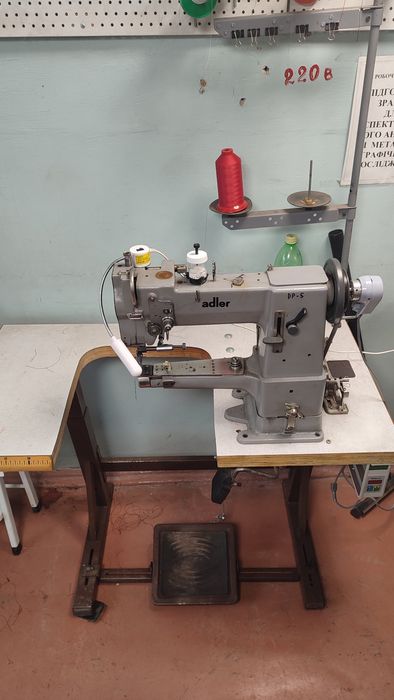 Рукавна швейна машинка durkopp adler