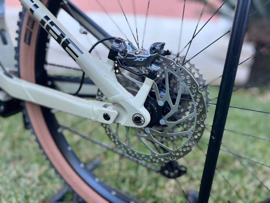 Cube Stereo Hybrid 140 Race