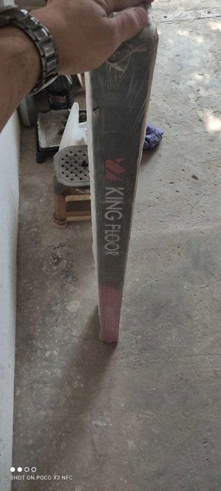 Ламинат King Floor KF 304 Дуб тёмный  32 класса