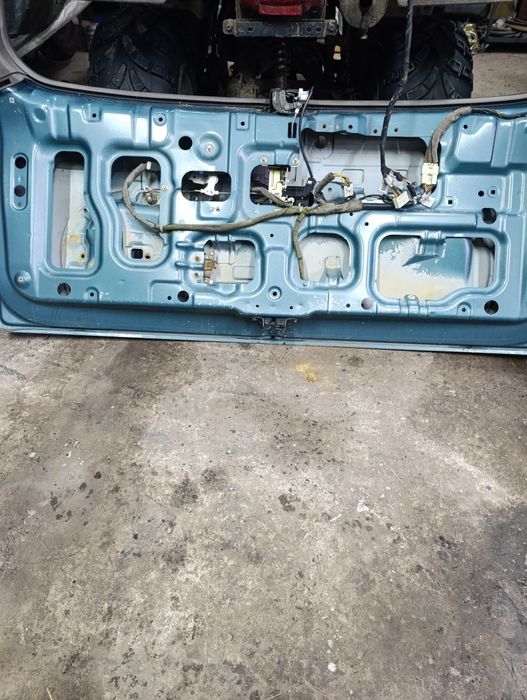 Продам ляду Hyundai Santsfe