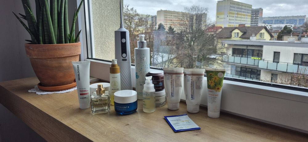 Zestaw kosmetyków używanych 14 sztuk