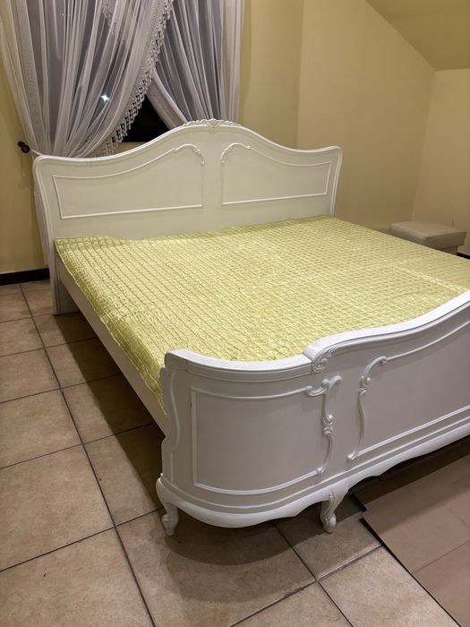 sypialnia w stylu ludwikowskim