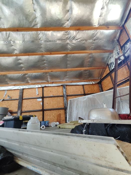 Продам в самом центре участок с домом. Есть выход к воде