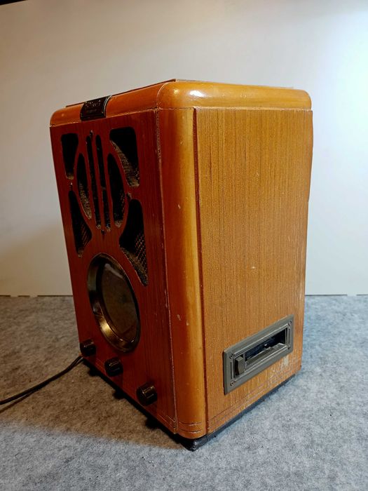 Radio stylizowane na stere,100% sprawne