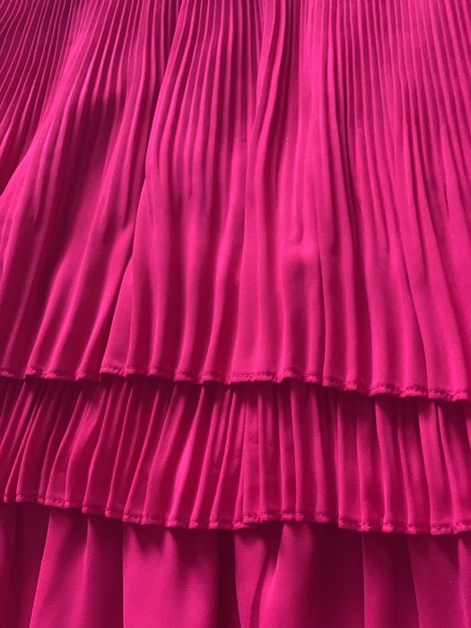 Sukienka z falbanami , MIDI , różowa, fuksja roz 42/ 40 - Morgan