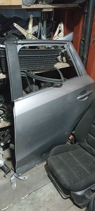 Мазда сх 5 двери