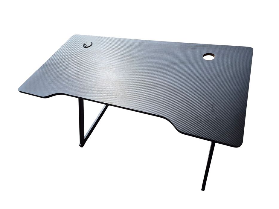 Biurko gamingowe HALSTED 60x120 czarny
Biurko gamingowe HALSTED 60x120
