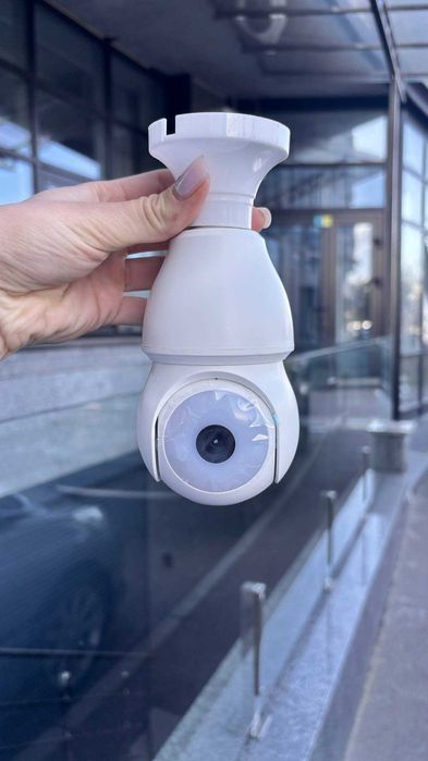 Камера лампочка в патрон вулична поворотная ip wifi цокольна iCsee 4МП