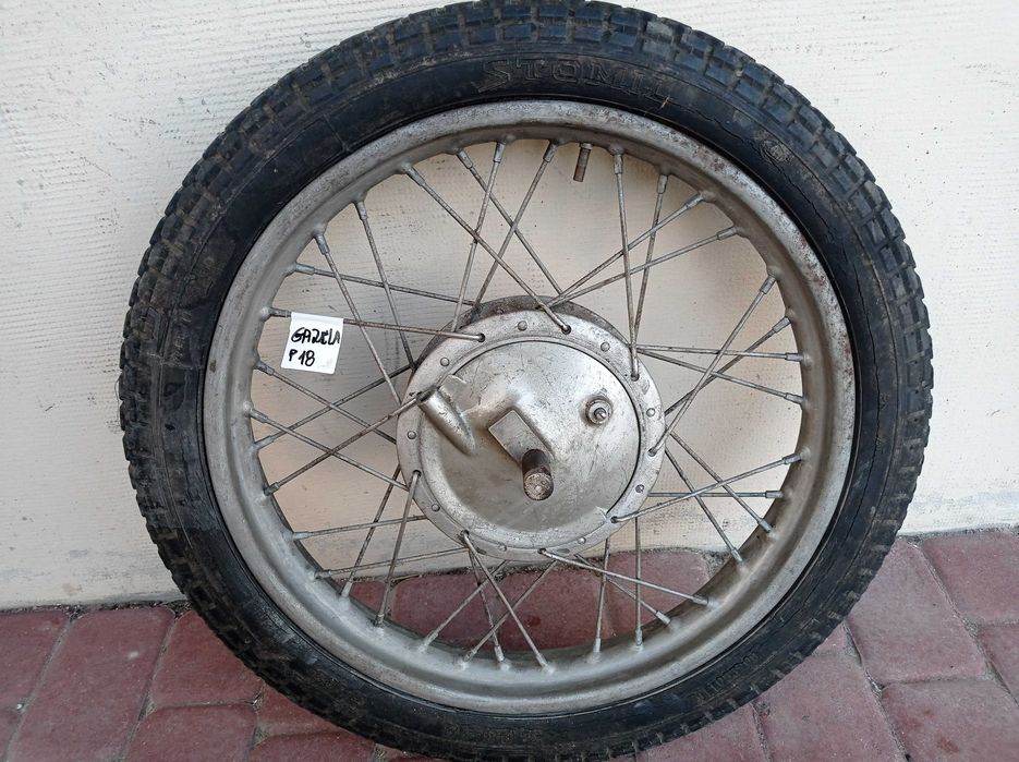 SHL M17 Gazela - koło 18 cali - przód.