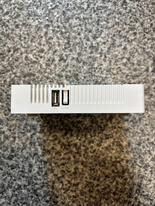 Маршрутизатор MikroTik hAP ac (RB962UiGS-5HacT2HnT)