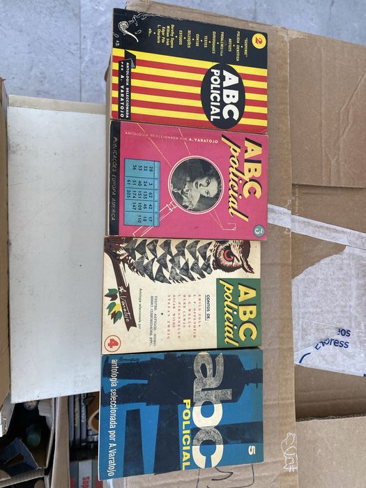 Livros de bolso Policiais, guerra FC antigos