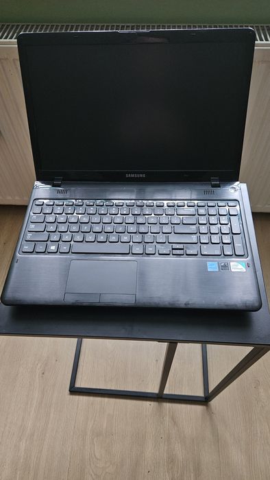 Sprzedam laptop Samsung