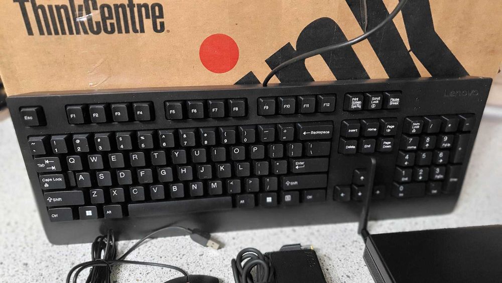 Неттоп Lenovo ThinkCentre M75q Gen 2, Ryzen 5350GE/16GB/256GB/Wi-Fi+BT