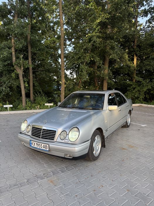 Продам Mercedes Benz 210 2.8