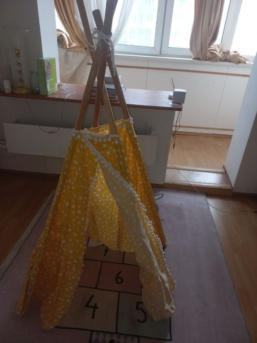 Дитячий вігвам хатинка зі 100% бавовни та дерева. Ідеальний стан!