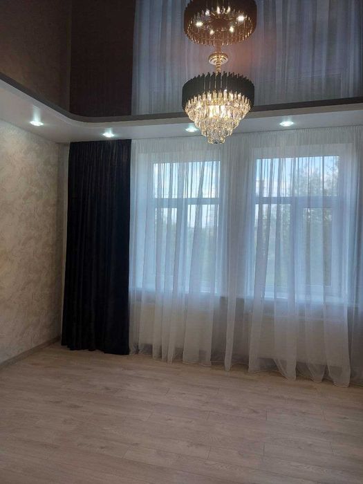 Продам квартиру с дизайнерским ремонтом  г.Змиев