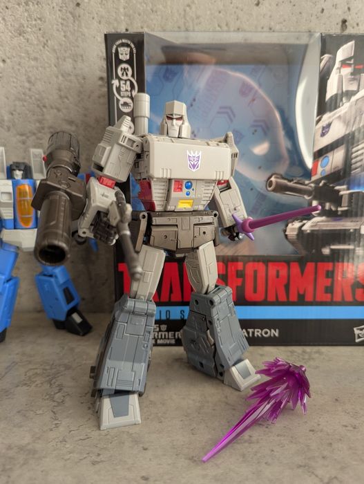 Transformers MTMTE Studio Series 86 Megatron + Upgrade kit