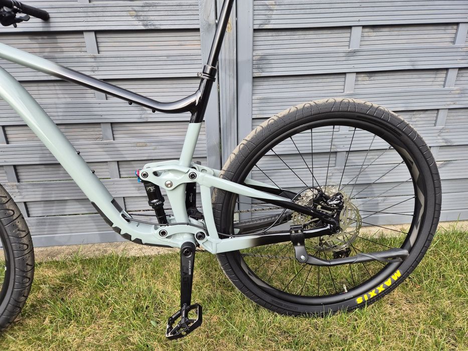 Giant Trance 2  koła 29 . Rama XL.